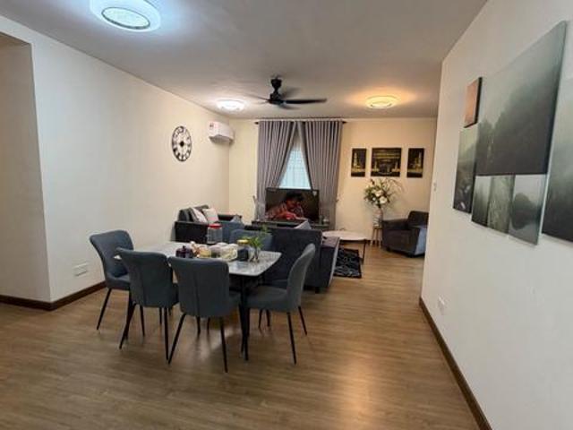 Larkin Residence 2 Sentral Bus Larkin JbTown CIQ Woodland Below Market