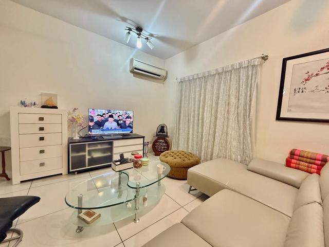 Larkin Residence 3 Jalan Dato Jaafar Renovated Near CIQ JB Town