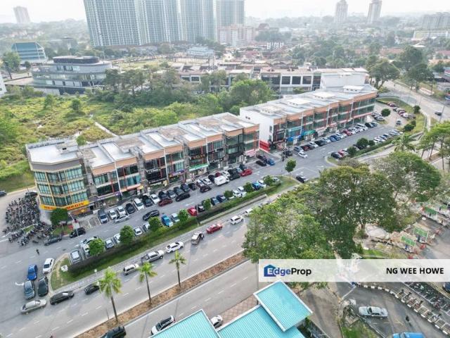 LARKIN TOWN CENTRE
