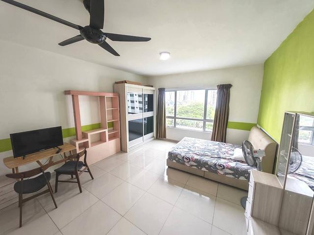 Larkin Zennith Suite Full Furnished Studio Tampoi