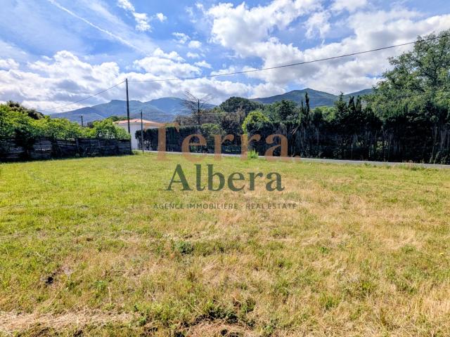 Laroque des Albères Beau terrain constructible vue sur les Albères