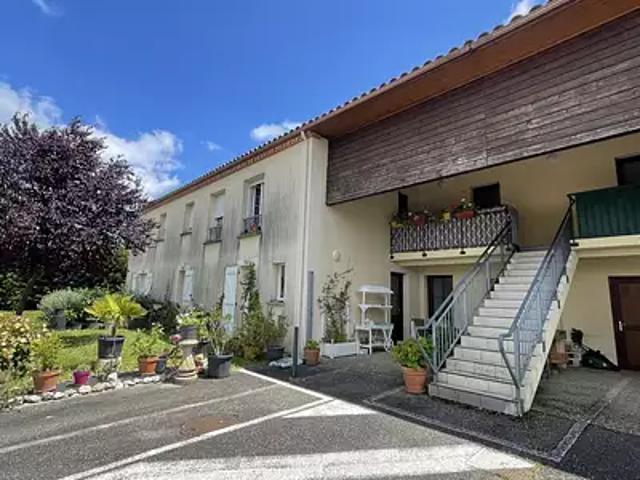 Laroque Timbaut 47340 Achat / Vente immeuble parking