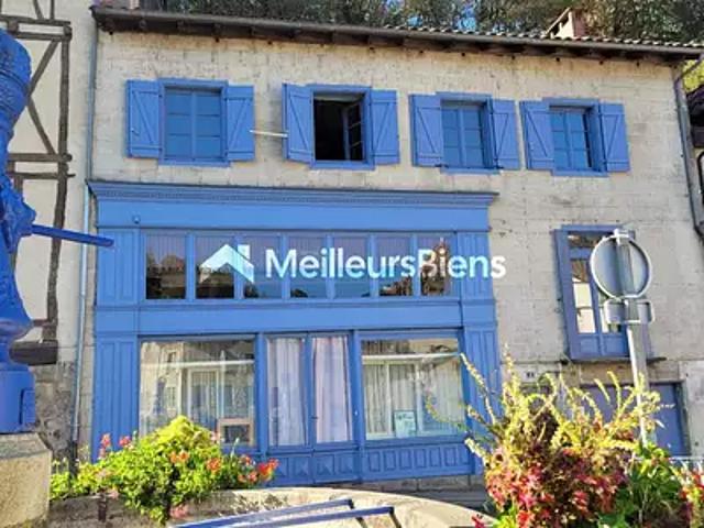 Laroquebrou 15150 Achat / Vente maison 7 pièces t7 terrasse