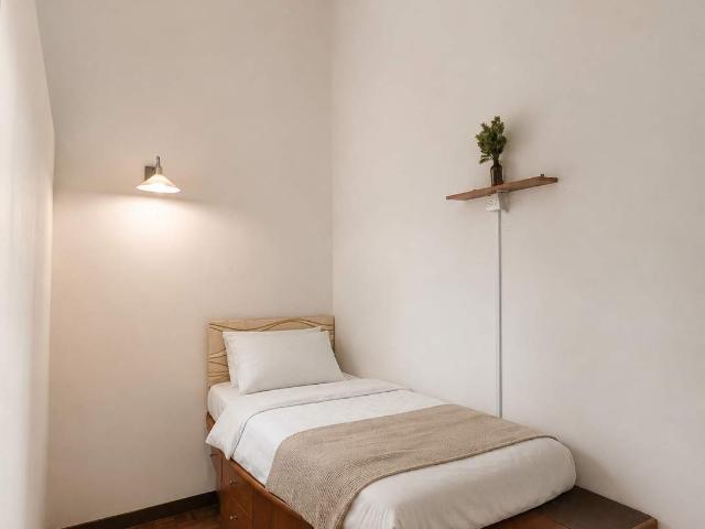 LAST High ceiling room no AC @ only 10m walk to MRT 1Utama PJ, Damansara, Uptown, SS2, Tropicana, Sunway