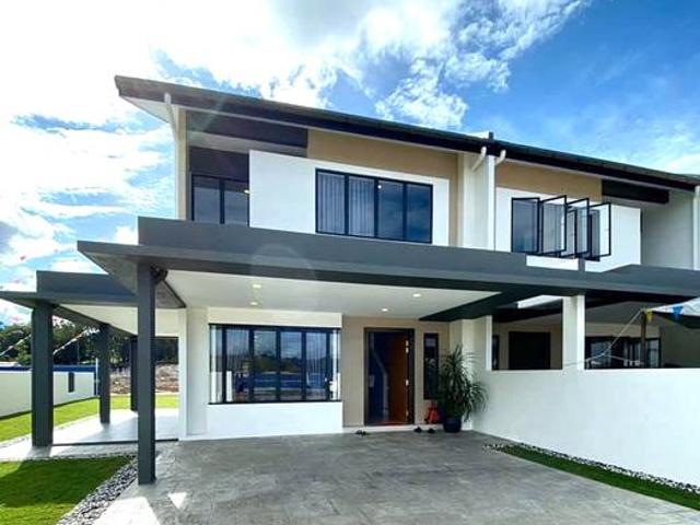 Last Hilltop Corner40x75 Extra Land 25ft Freehold Fully Furnished
