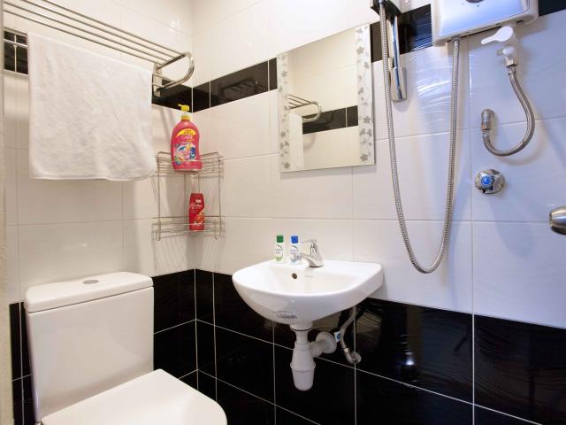 Last unit single room with bathroom at PJS 7, Bandar Sunway