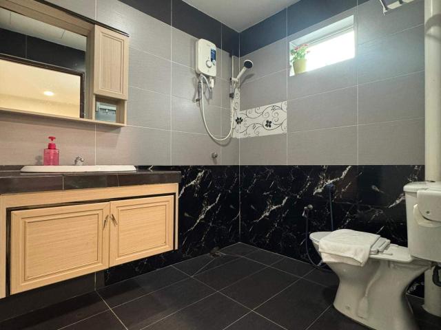 Last 1 Master Bedroom @ Kuchai Lama FOR RENT!