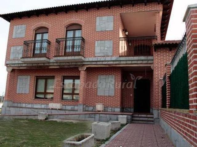 Las Adoberas