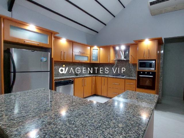 Urbanización San Miguel, Las Marinas