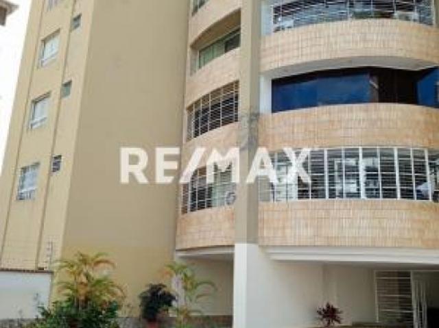 Las Palmas Vendemos apartamento 125 m2 4H 4B 3P 2M Remodelado