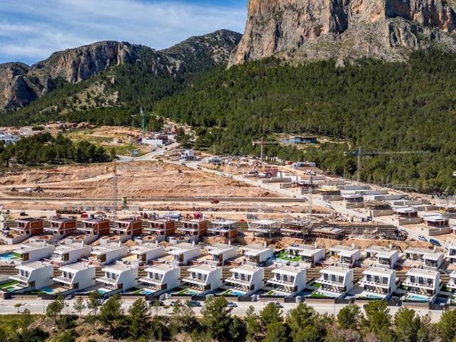 Las villas de nueva construcción en Polop en viviendas de 2. 112m² Polop