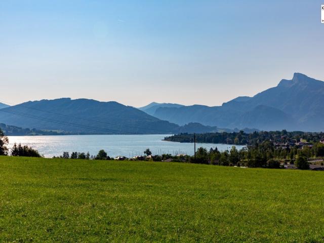 Lassen Sie sich Ihre Luxusvilla in Mondsee errichten.