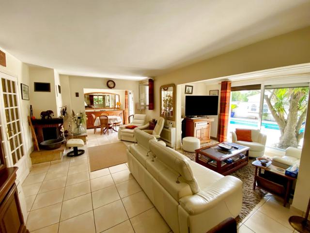 LATTES CENTRE Villa T6 individuelle de 147m2 sur 670m2 de