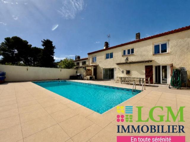 Lattes Maurin: Maison T8 de 240 m² Habitables, en R+1, sur. 243m² Lattes