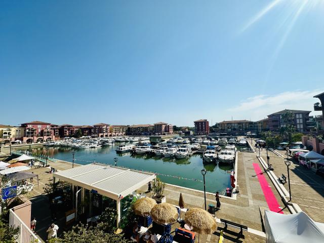 LATTES PORT ARIANE BEAU T2 DE 35M2 AVEC CLIM, TERRASSE ET PARKING A 50M DES COMMERCES ET TRAM