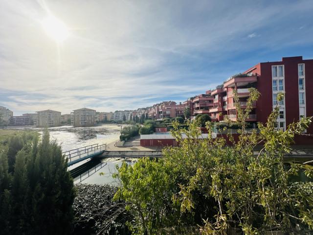 LATTES VASQUE LUMINEUX T2 DE 35M2 avec TERRASSE, PARKING