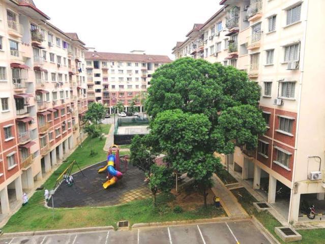 Latan Biru 800sqf Petaling Jaya 1k bookingFull loanRENO unit NEw