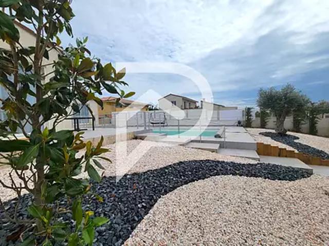 Latour Bas Elne 66200 Achat / Vente maison 5 pièces t5 au dernier étage piscine