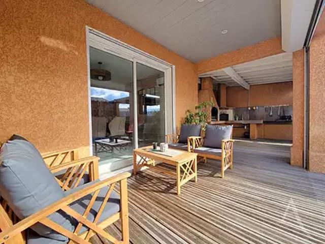 Latour Bas Elne 66200 Achat / Vente maison 6 pièces t6 au dernier étage piscine
