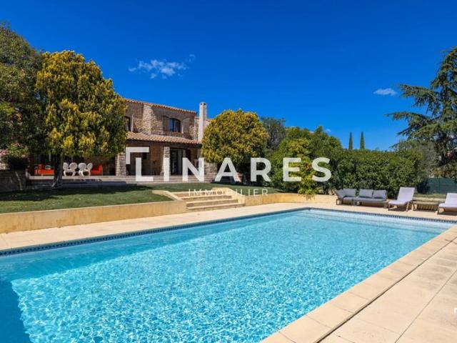 L'AUTHENTIQUE Villa T6 de 223m² dont une dépendance aménagé de
