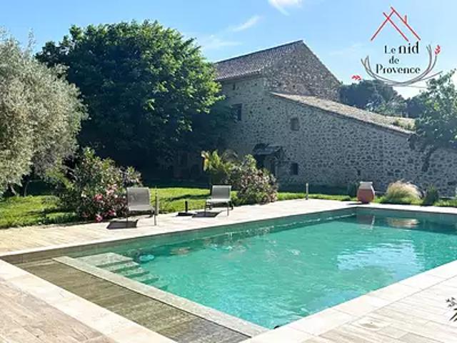 Laudun l'Ardoise 30290 Achat / Vente maison 8 pièces t8 au dernier étage piscine