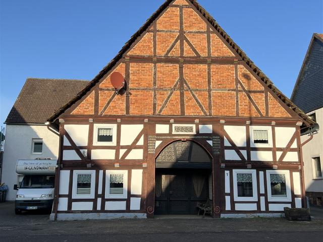 Lauenförde Zweifamilienhaus mit Garage und Garten