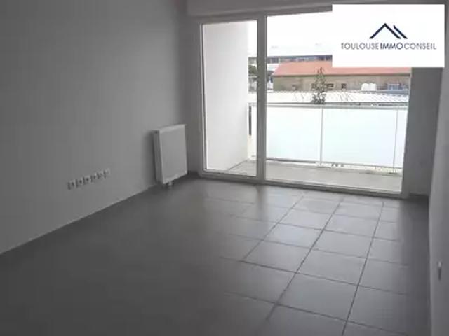 Launaguet 31140 Location appartement 2 pièces t2 au dernier étage parking