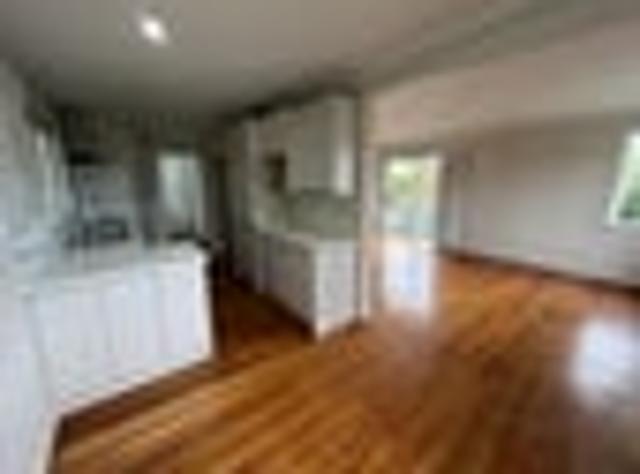Laura one piece tidy weatherboard