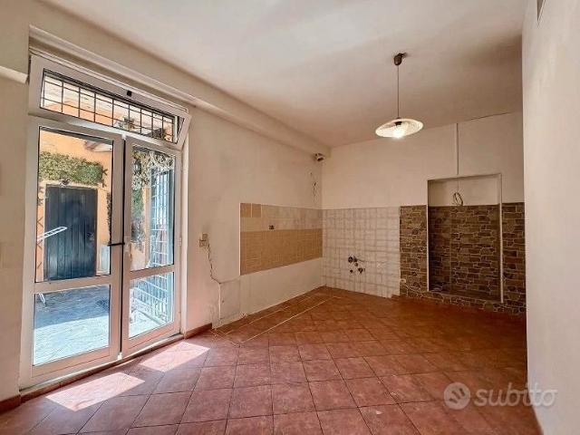 Laurentina trigoria bilocale con giardino privato