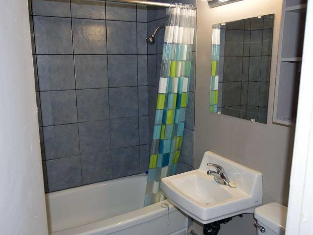 Laurentian Apartments 1 Bedroom Apartment for Rent at 2513 7th St E, Saskatoon, SK S7H 1A4 Brevoort Park