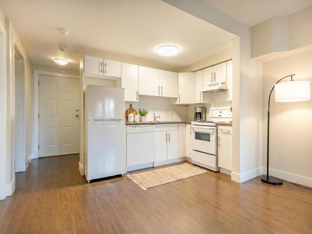 Laurentian Heights Studio [object Promise] for Rent