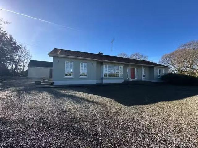 Laurel Hill, Slane Road, Collon, Co. Louth, A92KX57 is for sale