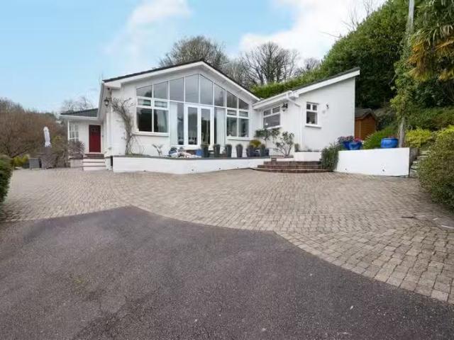 Laurel Wood, Farran, Co. Cork, P14 YA00