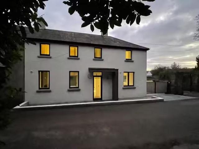 laurel walk, Bandon, Co. Cork is for rent
