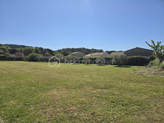 Lauris Vente Terrain 84