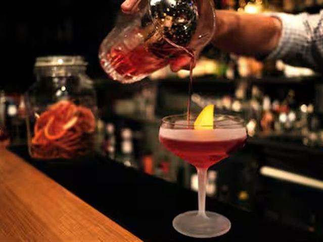 Lausanne Bar, Café, Cocktail
