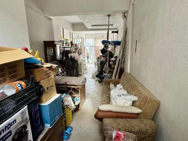 Lavınıa'dan Merkezde Satılık Dükkan