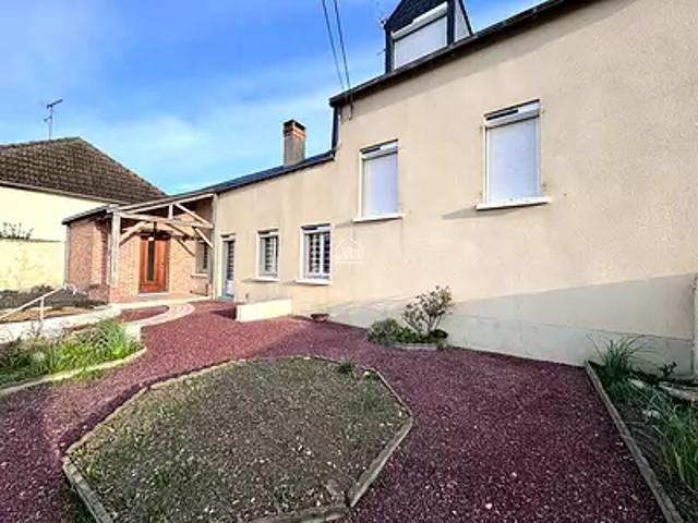 Laval 53000 Achat / Vente maison 5 pièces t5 au dernier étage cave