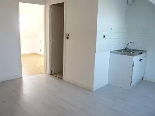 Laval 53000 Location appartement 2 pièces t2 au dernier étage