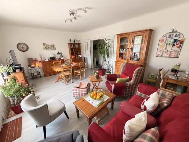 LAVAL APPARTEMENT PROCHE CENTRE VILLE