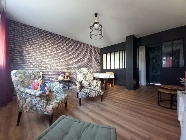 Laval Centre Ville – Appartement 80 m² entièrement rénové av. 80m² Laval