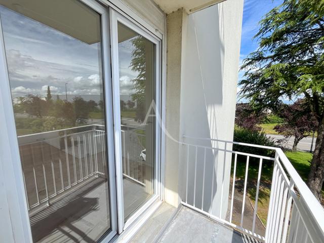 Laval Location Appartement 53