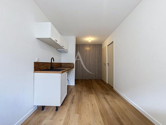 Laval Location Appartement 53
