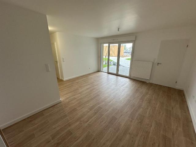 Laval Location Appartement 53