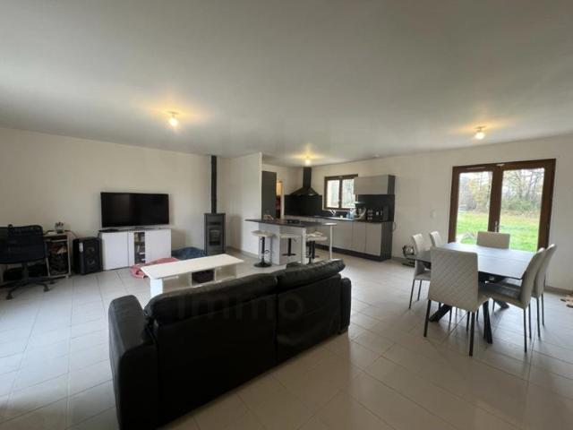 LAVAU 89170 Maison 6 pièces 109 m2 1,0001 ha de terrai
