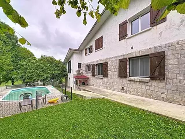 Lavelanet 09300 Achat / Vente maison 11 pièces t11