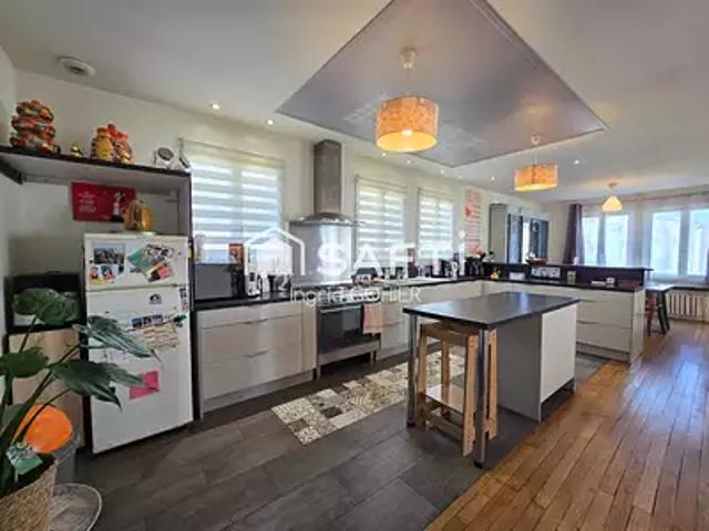 Lavelanet 09300 Achat / Vente maison 8 pièces t8
