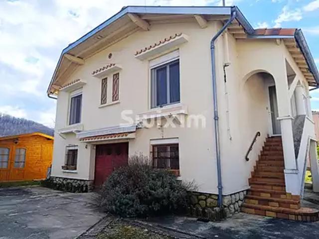 Lavelanet 09300 Achat / Vente maison 9 pièces t9