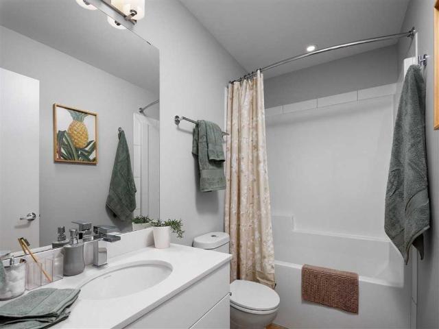 Lavida 2 Bedroom Apartment for Rent at 2160 Mayer Rd, Kelowna, BC V1W 0H1
