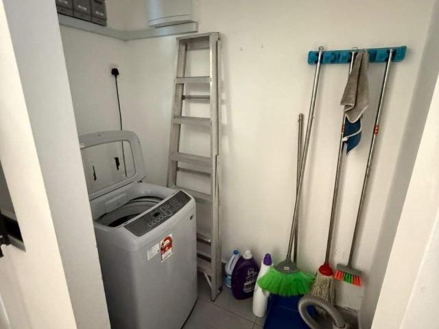 [Lavile Maluri] Medium Room Rent Near Aeon, Sunway Velocity, LRT & MRT, Cheras